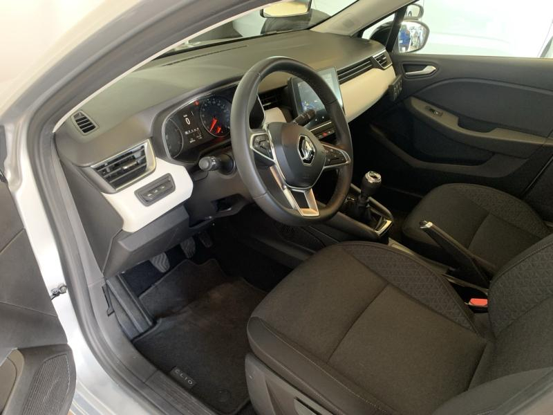 RENAULT Clio d’occasion à vendre à CHENNEVIÈRES-SUR-MARNE chez ADP - SOVEA 94 (Photo 6)