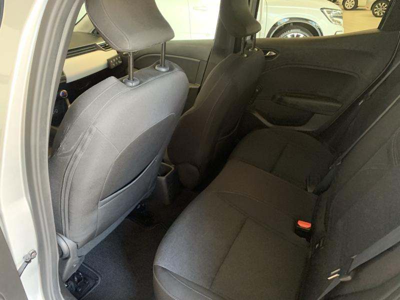 RENAULT Clio d’occasion à vendre à CHENNEVIÈRES-SUR-MARNE chez ADP - SOVEA 94 (Photo 9)