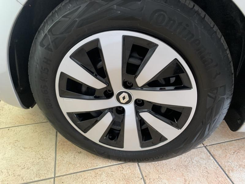RENAULT Clio d’occasion à vendre à CHENNEVIÈRES-SUR-MARNE chez ADP - SOVEA 94 (Photo 15)