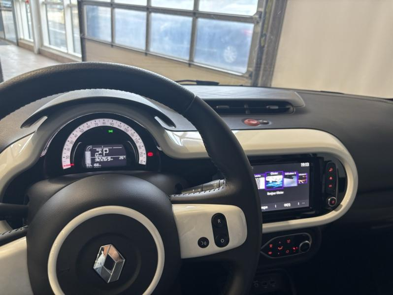 RENAULT Twingo d’occasion à vendre à CHENNEVIÈRES-SUR-MARNE chez ADP - SOVEA 94 (Photo 7)