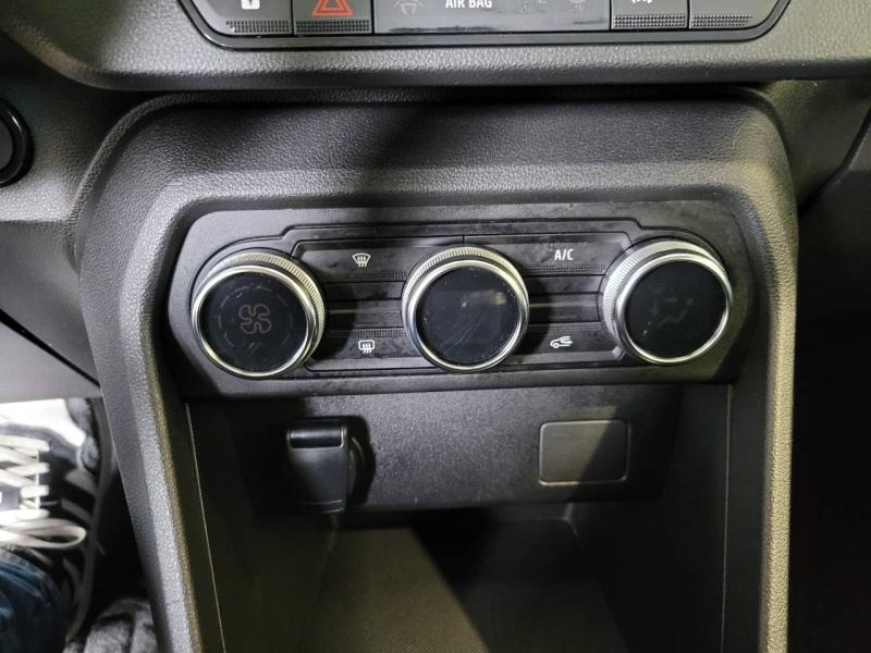 DACIA Sandero d’occasion à vendre à CHENNEVIÈRES-SUR-MARNE chez ADP - SOVEA 94 (Photo 11)
