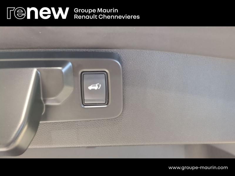 RENAULT  d’occasion à vendre à CHENNEVIÈRES-SUR-MARNE chez ADP - SOVEA 94 (Photo 10)