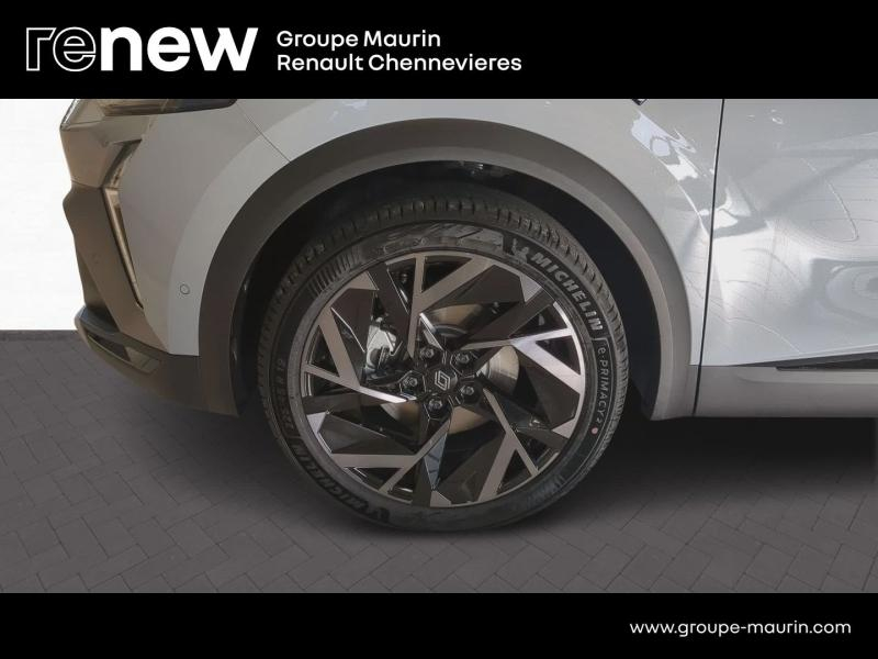 RENAULT Captur d’occasion à vendre à CHENNEVIÈRES-SUR-MARNE chez ADP - SOVEA 94 (Photo 3)