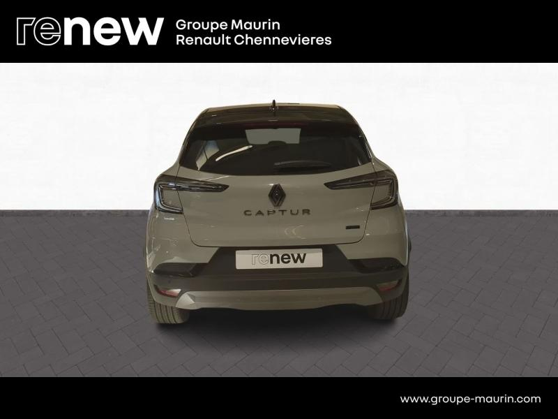RENAULT Captur d’occasion à vendre à CHENNEVIÈRES-SUR-MARNE chez ADP - SOVEA 94 (Photo 5)
