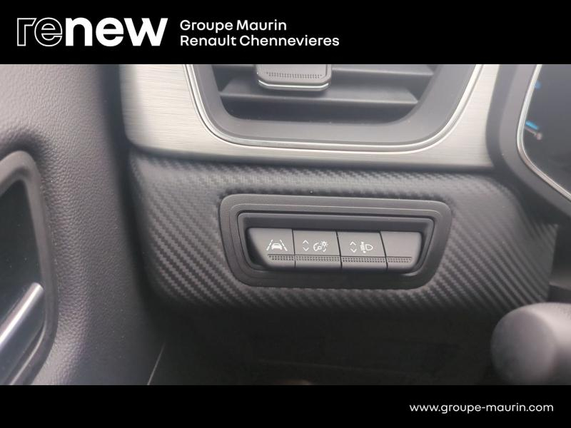 RENAULT Captur d’occasion à vendre à CHENNEVIÈRES-SUR-MARNE chez ADP - SOVEA 94 (Photo 15)