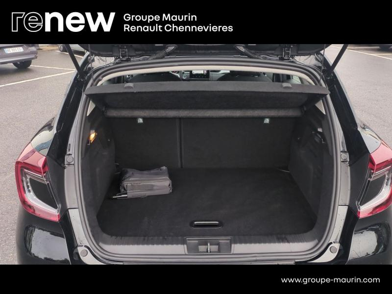 RENAULT Captur d’occasion à vendre à CHENNEVIÈRES-SUR-MARNE chez ADP - SOVEA 94 (Photo 8)