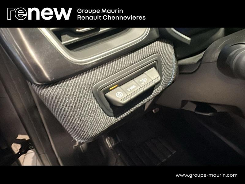 RENAULT Captur d’occasion à vendre à CHENNEVIÈRES-SUR-MARNE chez ADP - SOVEA 94 (Photo 17)