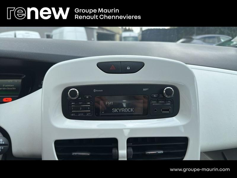 RENAULT Zoe d’occasion à vendre à CHENNEVIÈRES-SUR-MARNE chez ADP - SOVEA 94 (Photo 12)