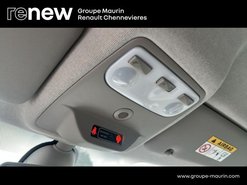 RENAULT Zoe d’occasion à vendre à CHENNEVIÈRES-SUR-MARNE chez ADP - SOVEA 94 (Photo 18)