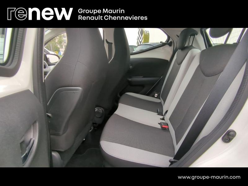 TOYOTA Aygo d’occasion à vendre à CHENNEVIÈRES-SUR-MARNE chez ADP - SOVEA 94 (Photo 11)
