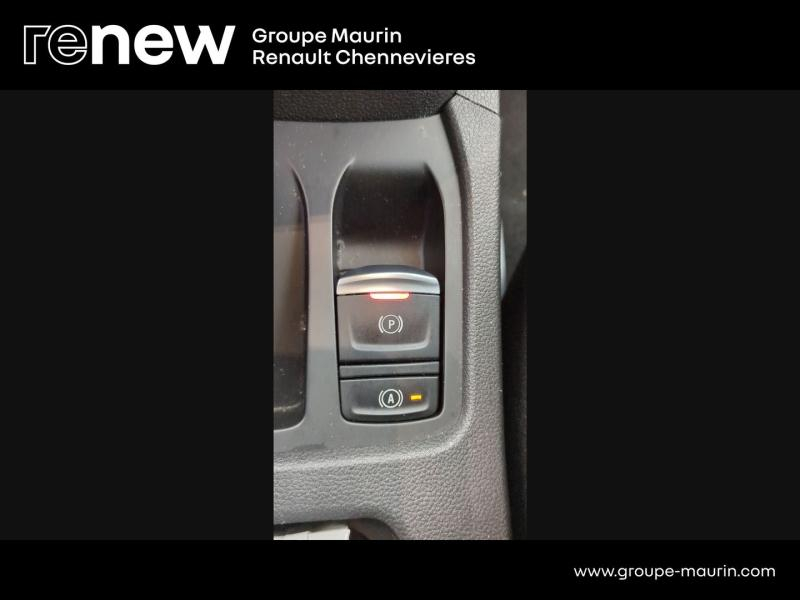 RENAULT Clio d’occasion à vendre à CHENNEVIÈRES-SUR-MARNE chez ADP - SOVEA 94 (Photo 18)