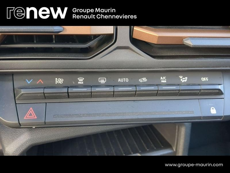 DACIA Duster d’occasion à vendre à CHENNEVIÈRES-SUR-MARNE chez ADP - SOVEA 94 (Photo 13)