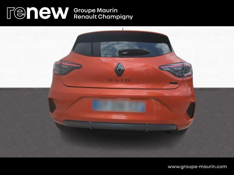 RENAULT Clio d’occasion à vendre à CHENNEVIÈRES-SUR-MARNE chez ADP - SOVEA 94 (Photo 4)