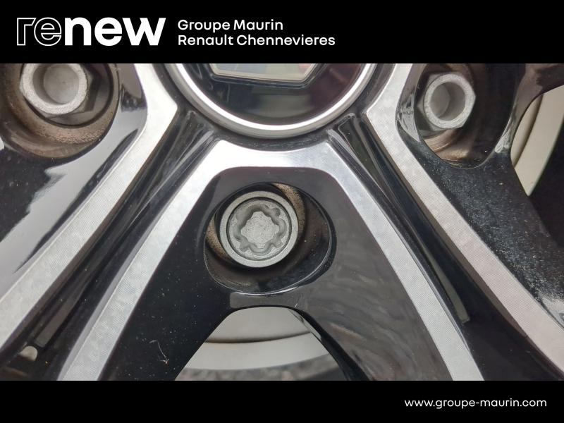 RENAULT Captur d’occasion à vendre à CHENNEVIÈRES-SUR-MARNE chez ADP - SOVEA 94 (Photo 12)