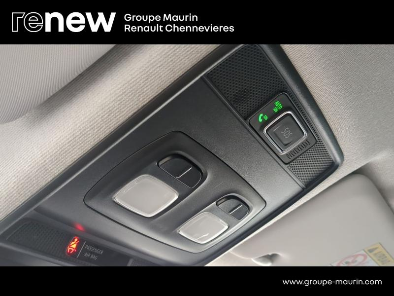 RENAULT Captur d’occasion à vendre à CHENNEVIÈRES-SUR-MARNE chez ADP - SOVEA 94 (Photo 17)