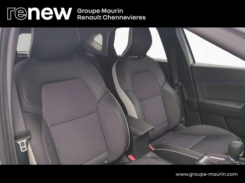 RENAULT Captur d’occasion à vendre à CHENNEVIÈRES-SUR-MARNE chez ADP - SOVEA 94 (Photo 11)