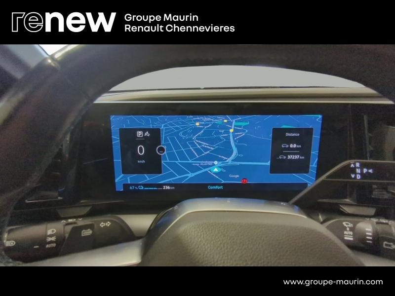 RENAULT Megane d’occasion à vendre à CHENNEVIÈRES-SUR-MARNE chez ADP - SOVEA 94 (Photo 14)