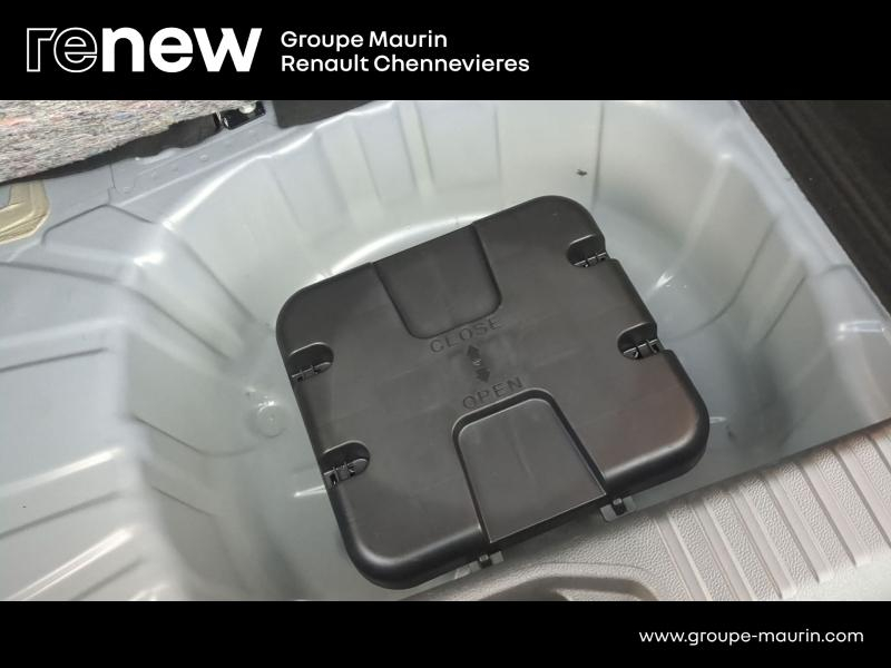 RENAULT Clio d’occasion à vendre à CHENNEVIÈRES-SUR-MARNE chez ADP - SOVEA 94 (Photo 14)