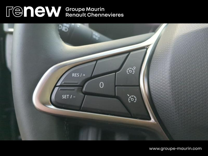 RENAULT Clio d’occasion à vendre à CHENNEVIÈRES-SUR-MARNE chez ADP - SOVEA 94 (Photo 17)