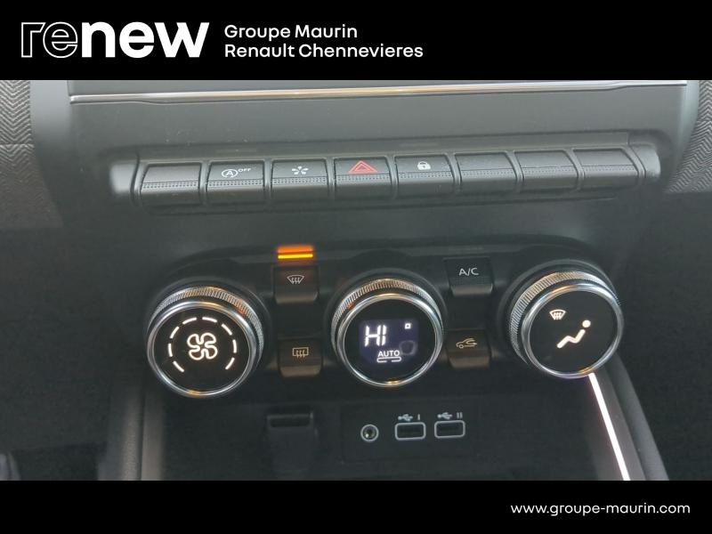 RENAULT Clio d’occasion à vendre à CHENNEVIÈRES-SUR-MARNE chez ADP - SOVEA 94 (Photo 19)