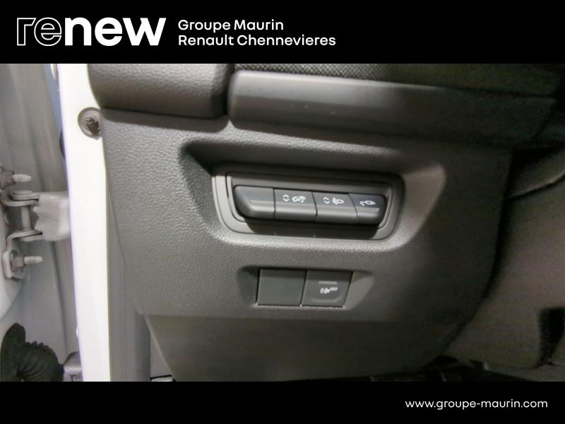 RENAULT Zoe d’occasion à vendre à CHENNEVIÈRES-SUR-MARNE chez ADP - SOVEA 94 (Photo 12)
