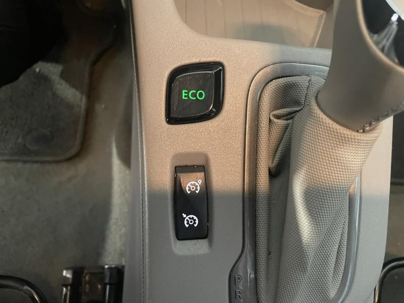 RENAULT Zoe d’occasion à vendre à CHENNEVIÈRES-SUR-MARNE chez ADP - SOVEA 94 (Photo 6)