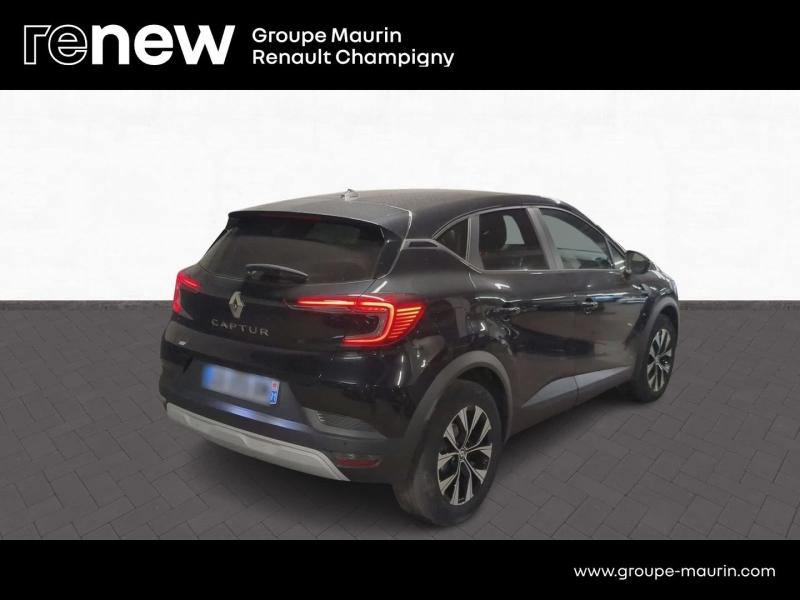 RENAULT Captur d’occasion à vendre à CHENNEVIÈRES-SUR-MARNE chez ADP - SOVEA 94 (Photo 5)