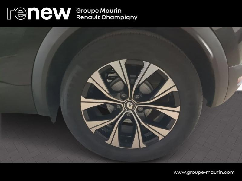 RENAULT Captur d’occasion à vendre à CHENNEVIÈRES-SUR-MARNE chez ADP - SOVEA 94 (Photo 9)