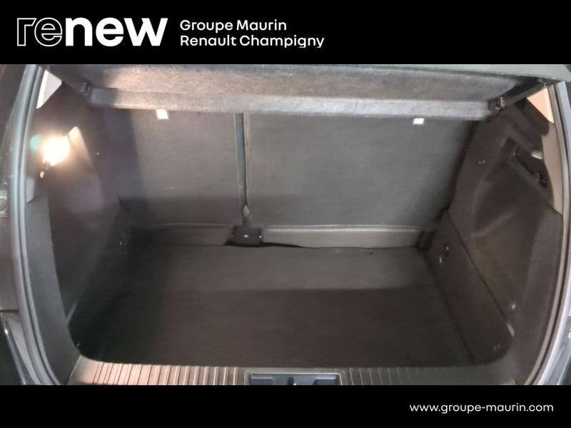 RENAULT Captur d’occasion à vendre à CHENNEVIÈRES-SUR-MARNE chez ADP - SOVEA 94 (Photo 10)