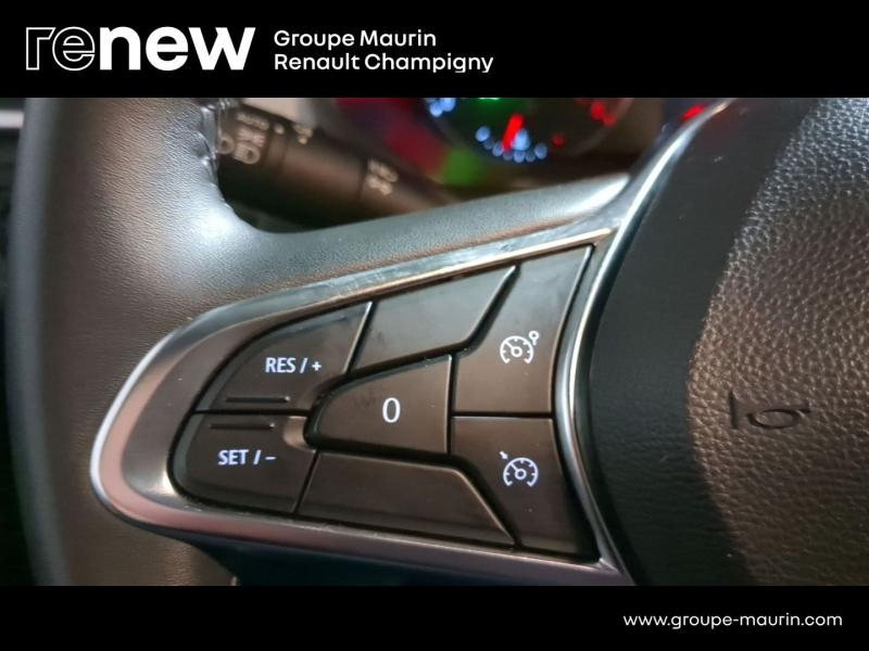 RENAULT Captur d’occasion à vendre à CHENNEVIÈRES-SUR-MARNE chez ADP - SOVEA 94 (Photo 20)