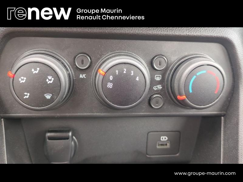 DACIA Sandero d’occasion à vendre à CHENNEVIÈRES-SUR-MARNE chez ADP - SOVEA 94 (Photo 17)