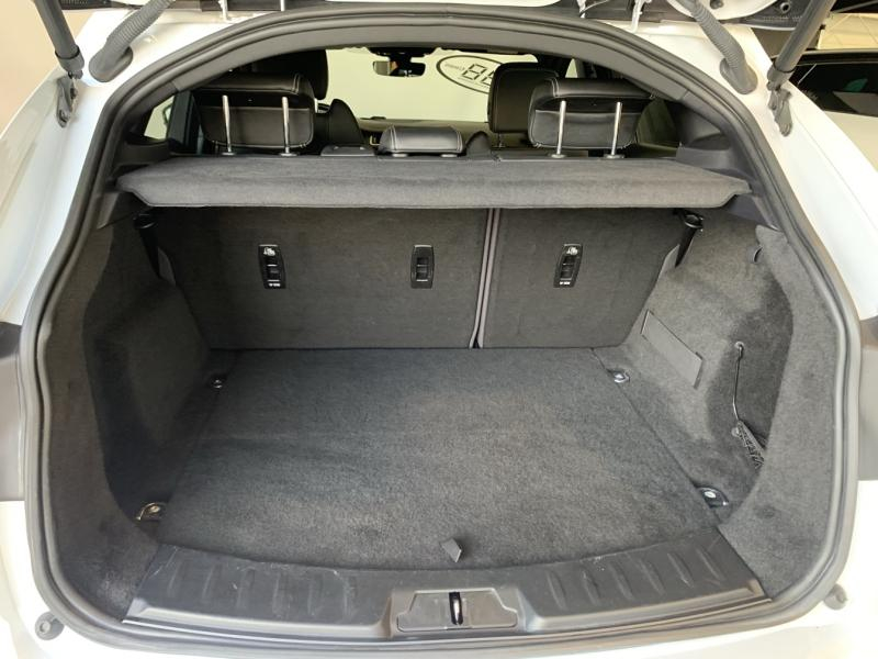 JAGUAR E-Pace d’occasion à vendre à CHENNEVIÈRES-SUR-MARNE chez ADP - SOVEA 94 (Photo 9)