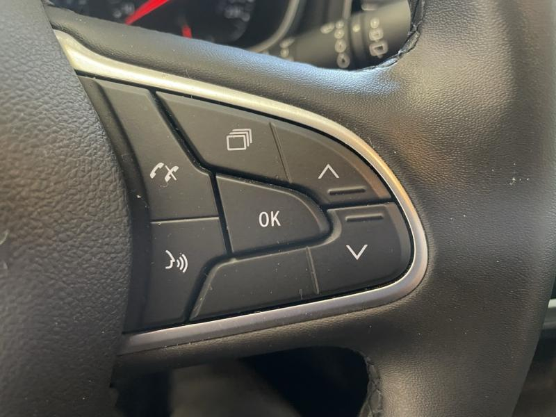 RENAULT Megane d’occasion à vendre à CHENNEVIÈRES-SUR-MARNE chez ADP - SOVEA 94 (Photo 12)