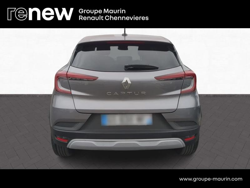 RENAULT Captur d’occasion à vendre à CHENNEVIÈRES-SUR-MARNE chez ADP - SOVEA 94 (Photo 4)