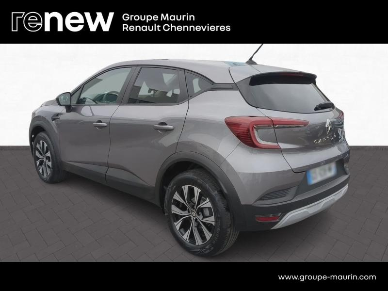 RENAULT Captur d’occasion à vendre à CHENNEVIÈRES-SUR-MARNE chez ADP - SOVEA 94 (Photo 6)