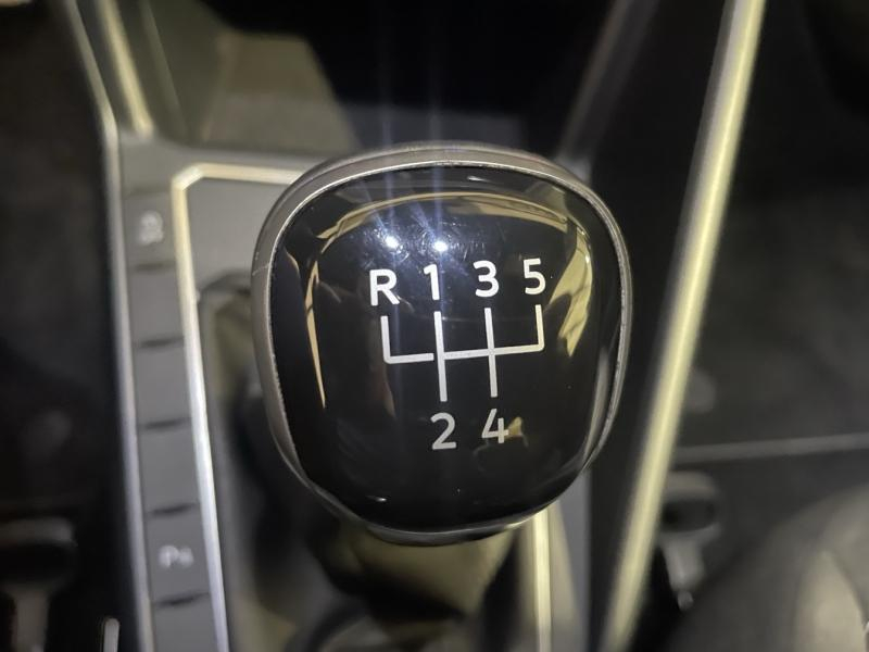 VOLKSWAGEN Polo d’occasion à vendre à CHENNEVIÈRES-SUR-MARNE chez ADP - SOVEA 94 (Photo 15)