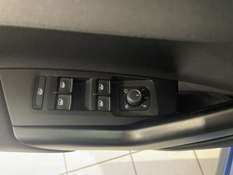 VOLKSWAGEN Polo d’occasion à vendre à CHENNEVIÈRES-SUR-MARNE chez ADP - SOVEA 94 (Photo 11)