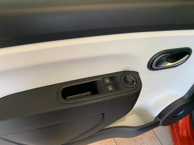 RENAULT Twingo d’occasion à vendre à CHENNEVIÈRES-SUR-MARNE chez ADP - SOVEA 94 (Photo 14)