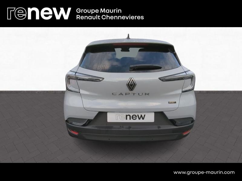 RENAULT Captur d’occasion à vendre à CHENNEVIÈRES-SUR-MARNE chez ADP - SOVEA 94 (Photo 8)