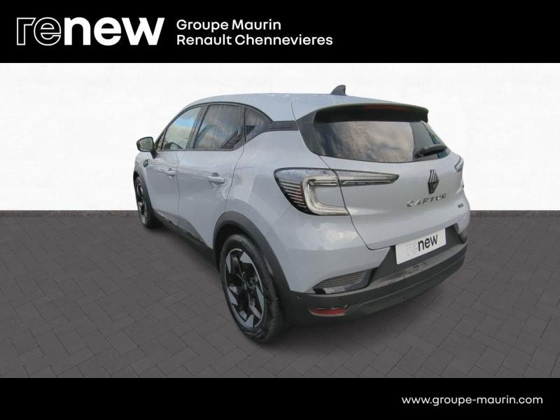 RENAULT Captur d’occasion à vendre à CHENNEVIÈRES-SUR-MARNE chez ADP - SOVEA 94 (Photo 9)