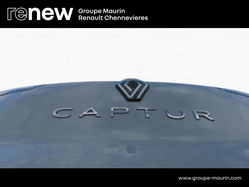 RENAULT Captur d’occasion à vendre à CHENNEVIÈRES-SUR-MARNE chez ADP - SOVEA 94 (Photo 11)