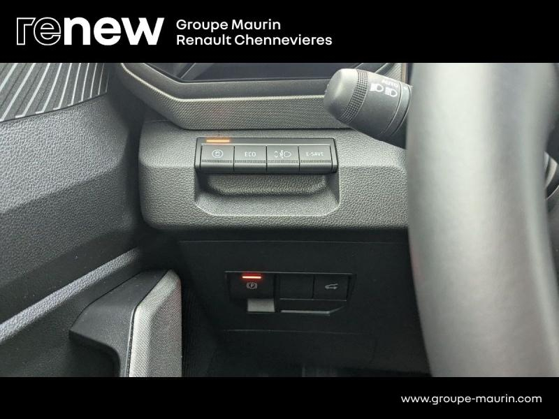 DACIA  d’occasion à vendre à CHENNEVIÈRES-SUR-MARNE chez ADP - SOVEA 94 (Photo 16)