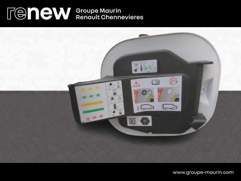 RENAULT Twingo d’occasion à vendre à CHENNEVIÈRES-SUR-MARNE chez ADP - SOVEA 94 (Photo 14)