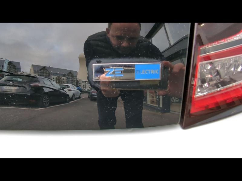 RENAULT Twingo d’occasion à vendre à CHENNEVIÈRES-SUR-MARNE chez ADP - SOVEA 94 (Photo 15)