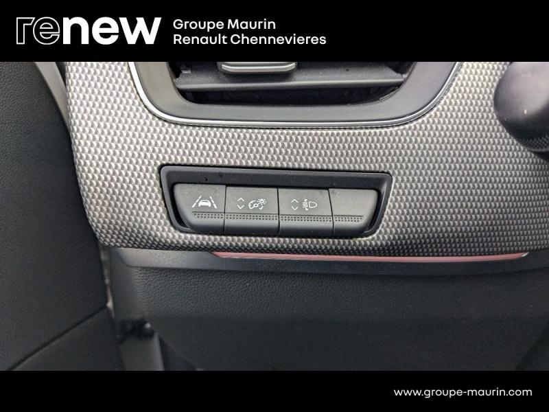 RENAULT Arkana d’occasion à vendre à CHENNEVIÈRES-SUR-MARNE chez ADP - SOVEA 94 (Photo 17)