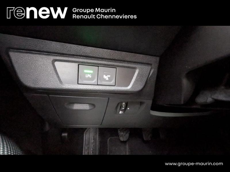 DACIA Sandero d’occasion à vendre à CHENNEVIÈRES-SUR-MARNE chez ADP - SOVEA 94 (Photo 19)