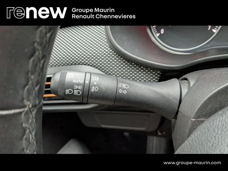 DACIA Sandero d’occasion à vendre à CHENNEVIÈRES-SUR-MARNE chez ADP - SOVEA 94 (Photo 16)