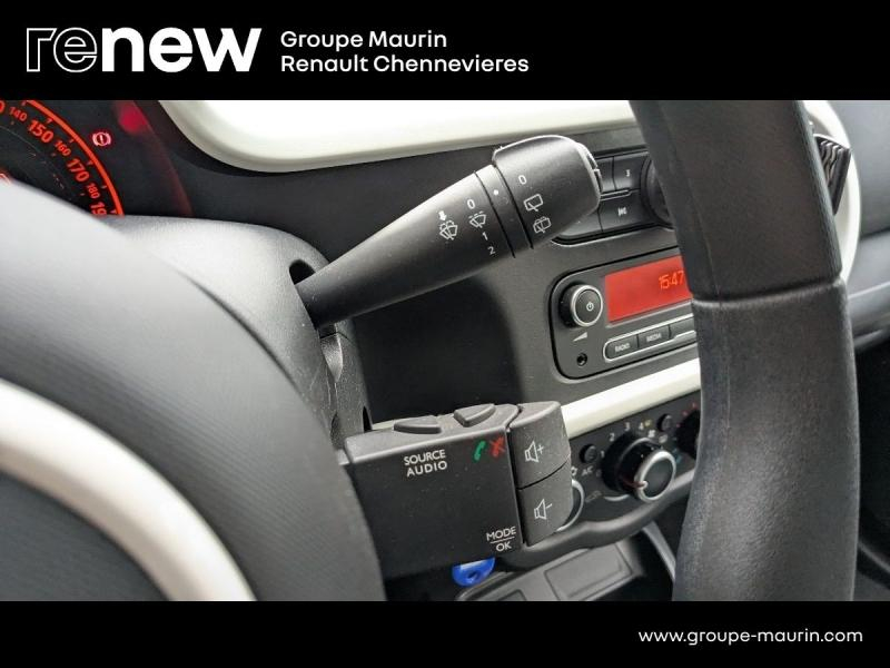 RENAULT Twingo d’occasion à vendre à CHENNEVIÈRES-SUR-MARNE chez ADP - SOVEA 94 (Photo 17)
