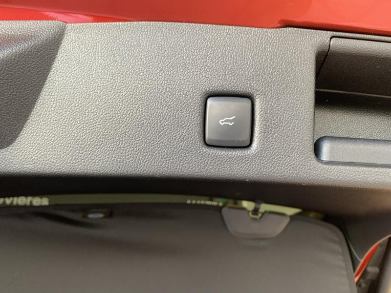 FORD Kuga d’occasion à vendre à CHENNEVIÈRES-SUR-MARNE chez ADP - SOVEA 94 (Photo 10)