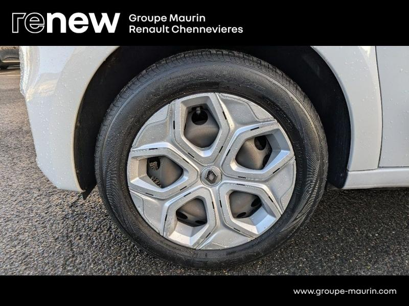 RENAULT Twingo d’occasion à vendre à CHENNEVIÈRES-SUR-MARNE chez ADP - SOVEA 94 (Photo 9)